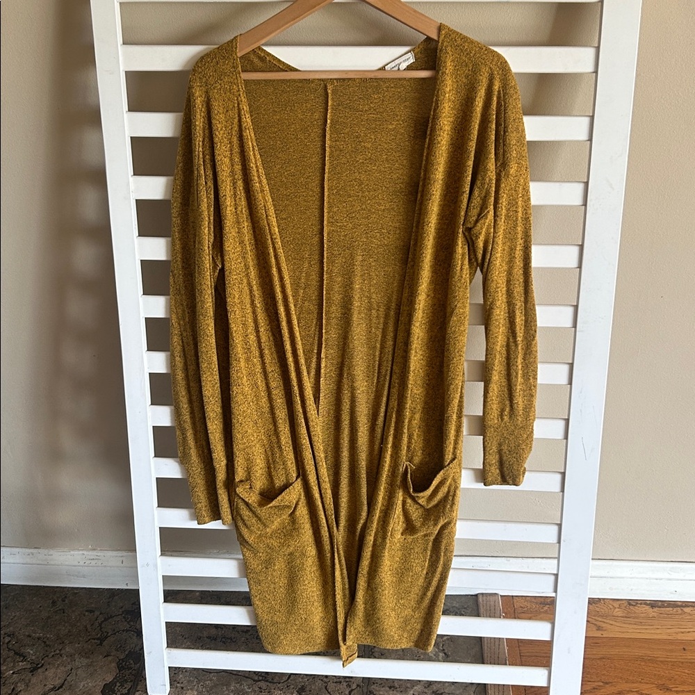 Heart & Hips Mustard Yellow Pocket Cardigan Sweater Size Small